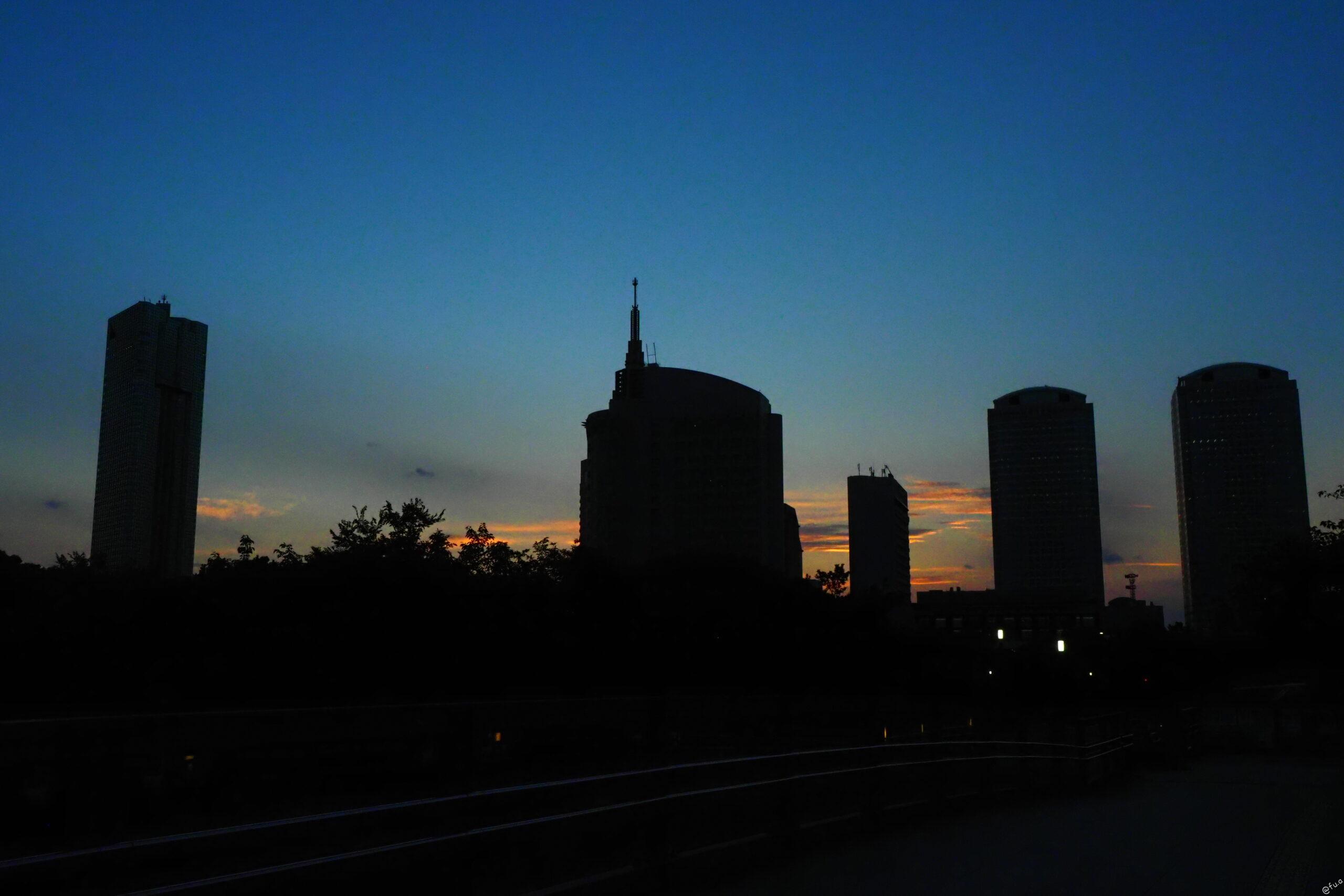 時間という命を削って